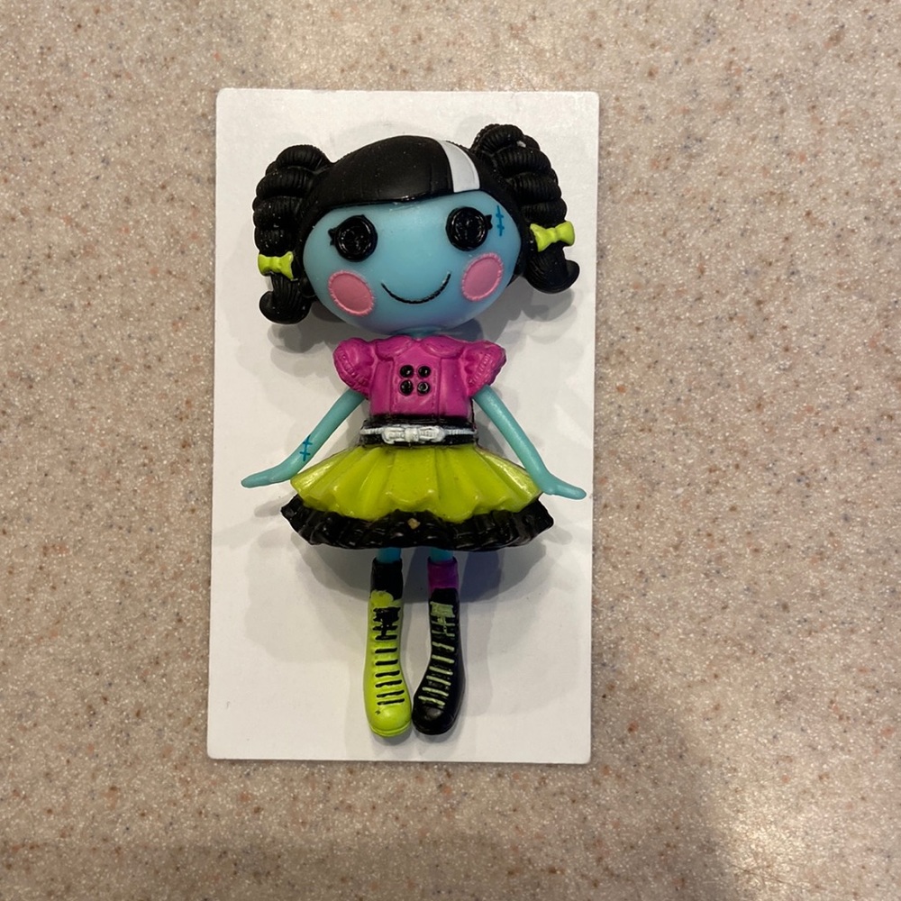 Lalaloopsy MINI Scraps Stitched N Sewn